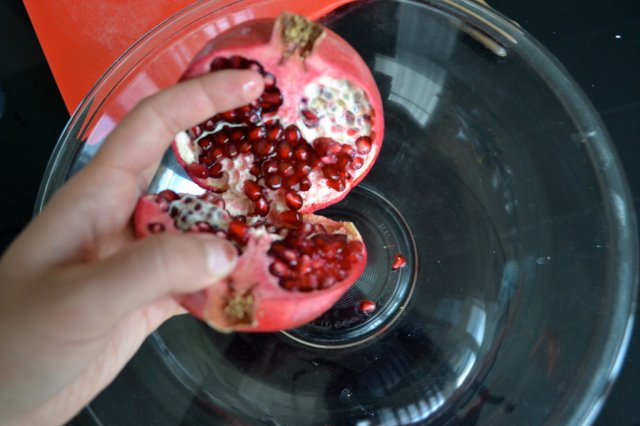 pomegranate-half-3