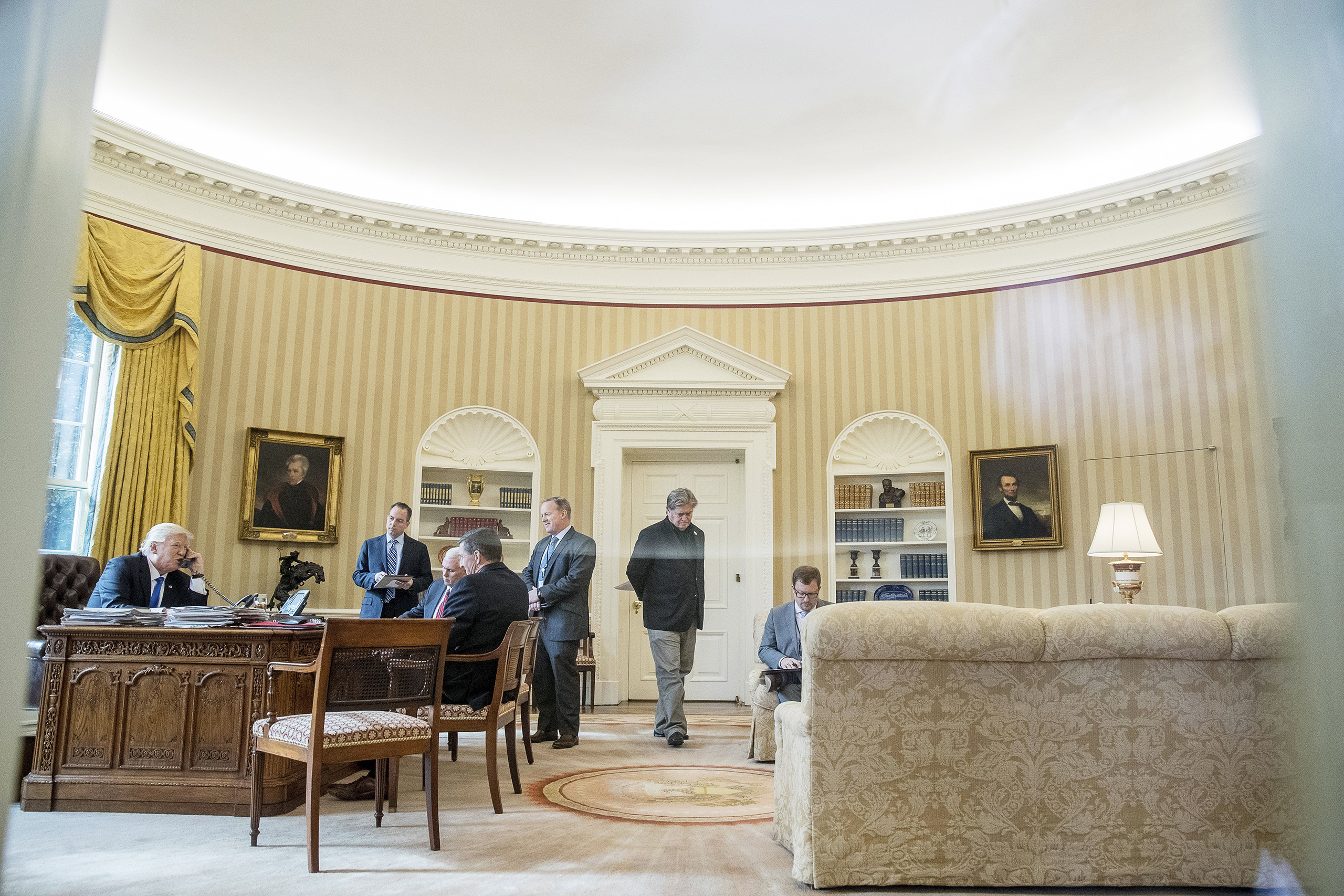 steve-bannon-donald-trump-advisor-andrew-harnik